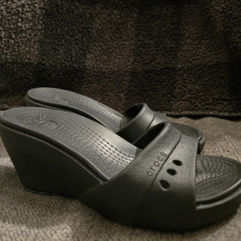 CROCS Black Wedge Sandals with Perforated Upper